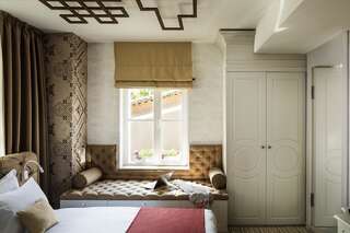 Отель Gallery 37, BW Premier Collection Пловдив Suite with King Bed and Sofa Bed - Non-Smoking-2