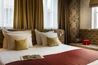 Отель Gallery 37, BW Premier Collection Пловдив Premium King Room with King Bed and City View - Non-Smoking-13